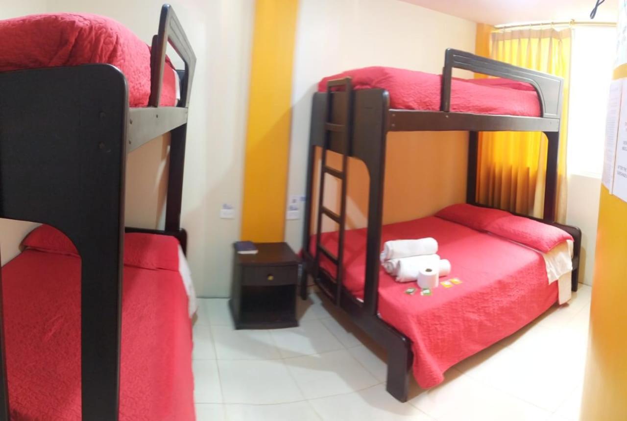 Hostal Bryana Inn Banos Room photo